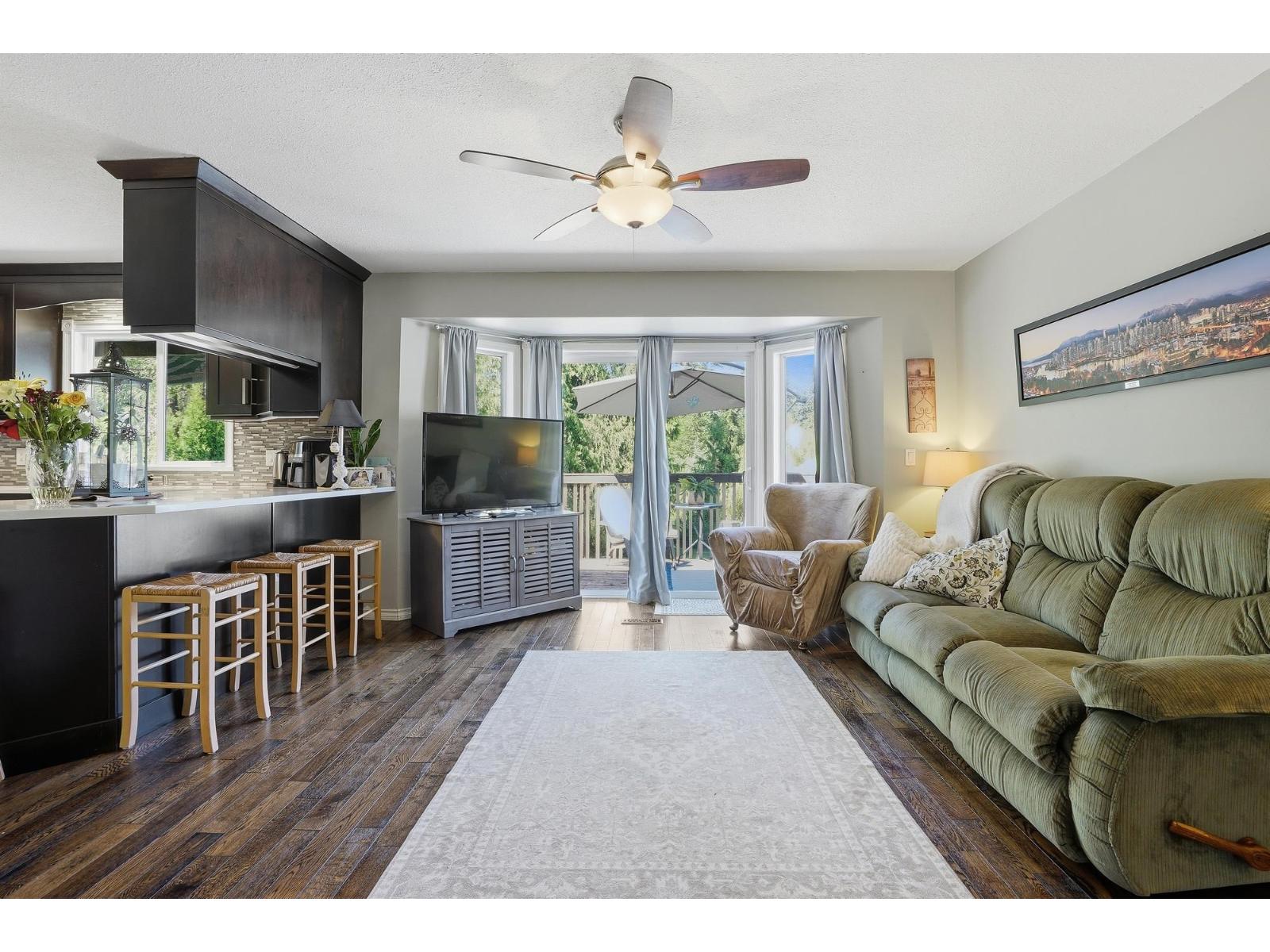 8953 Hammond Street, Mission, British Columbia  V2V 6X8 - Photo 7 - R3125139