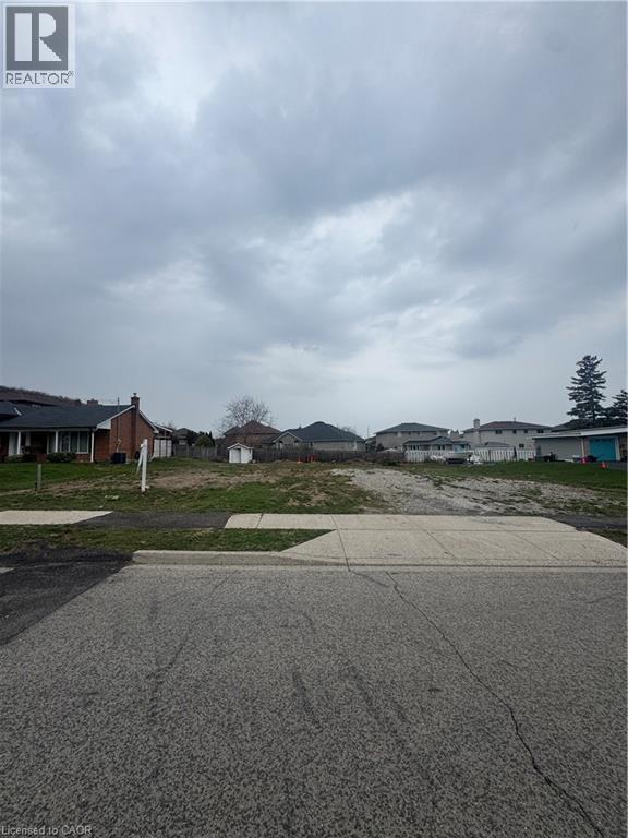 11 KILBOURN Avenue, Hamilton, Ontario