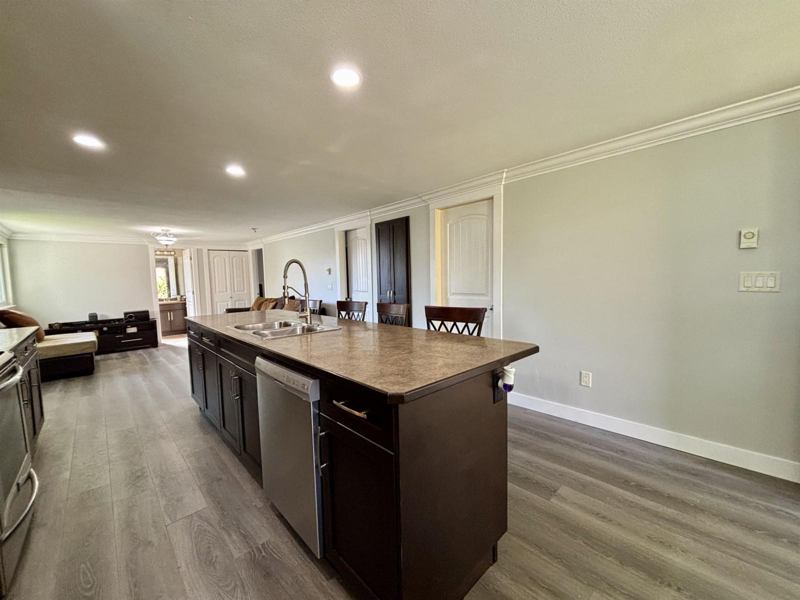 33475 Cherry Avenue, Mission, British Columbia  V2V 2V5 - Photo 6 - R3113206