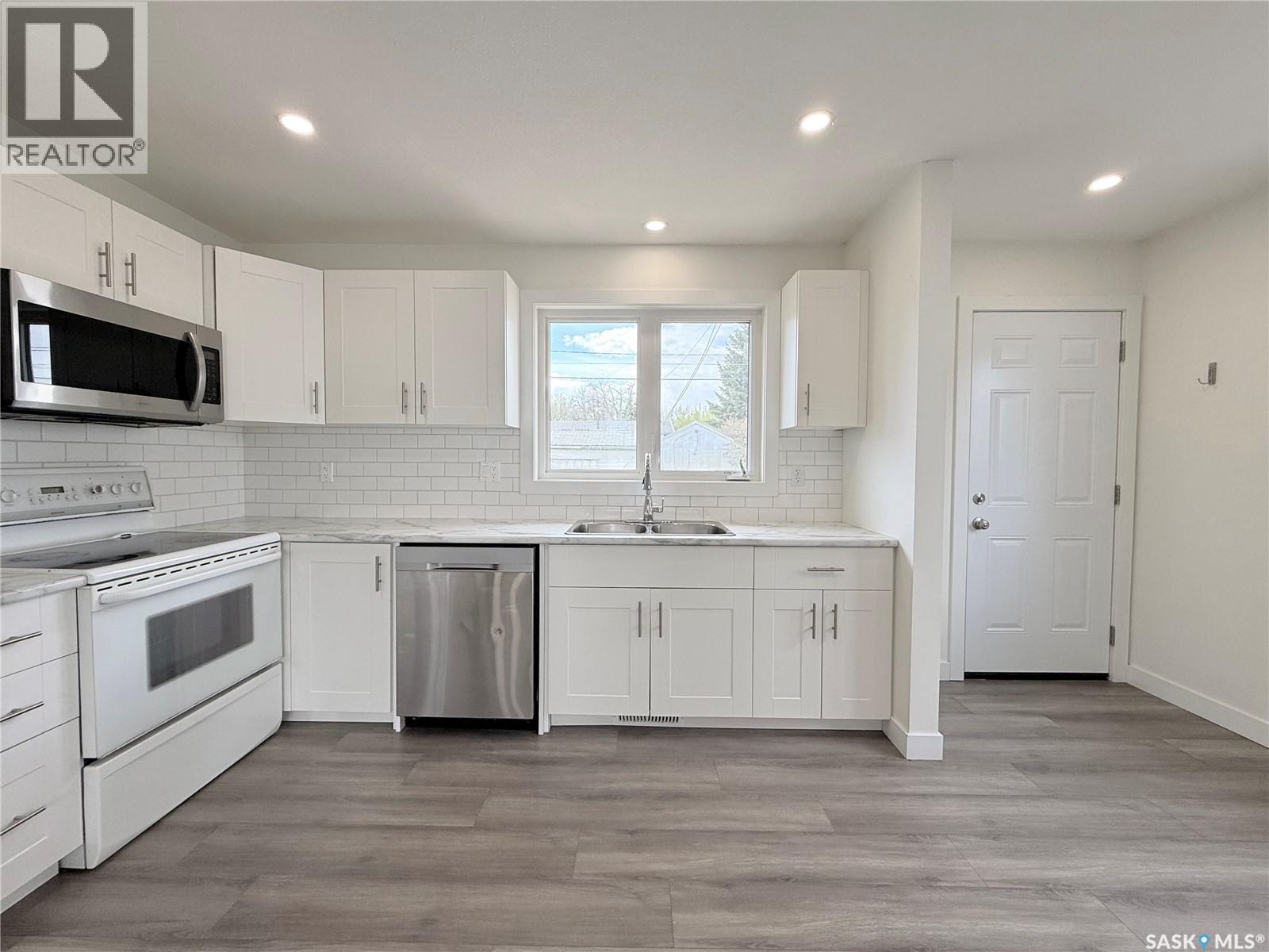 318 Mctavish Street, Outlook, Saskatchewan  S0L 2N0 - Photo 4 - SK036175