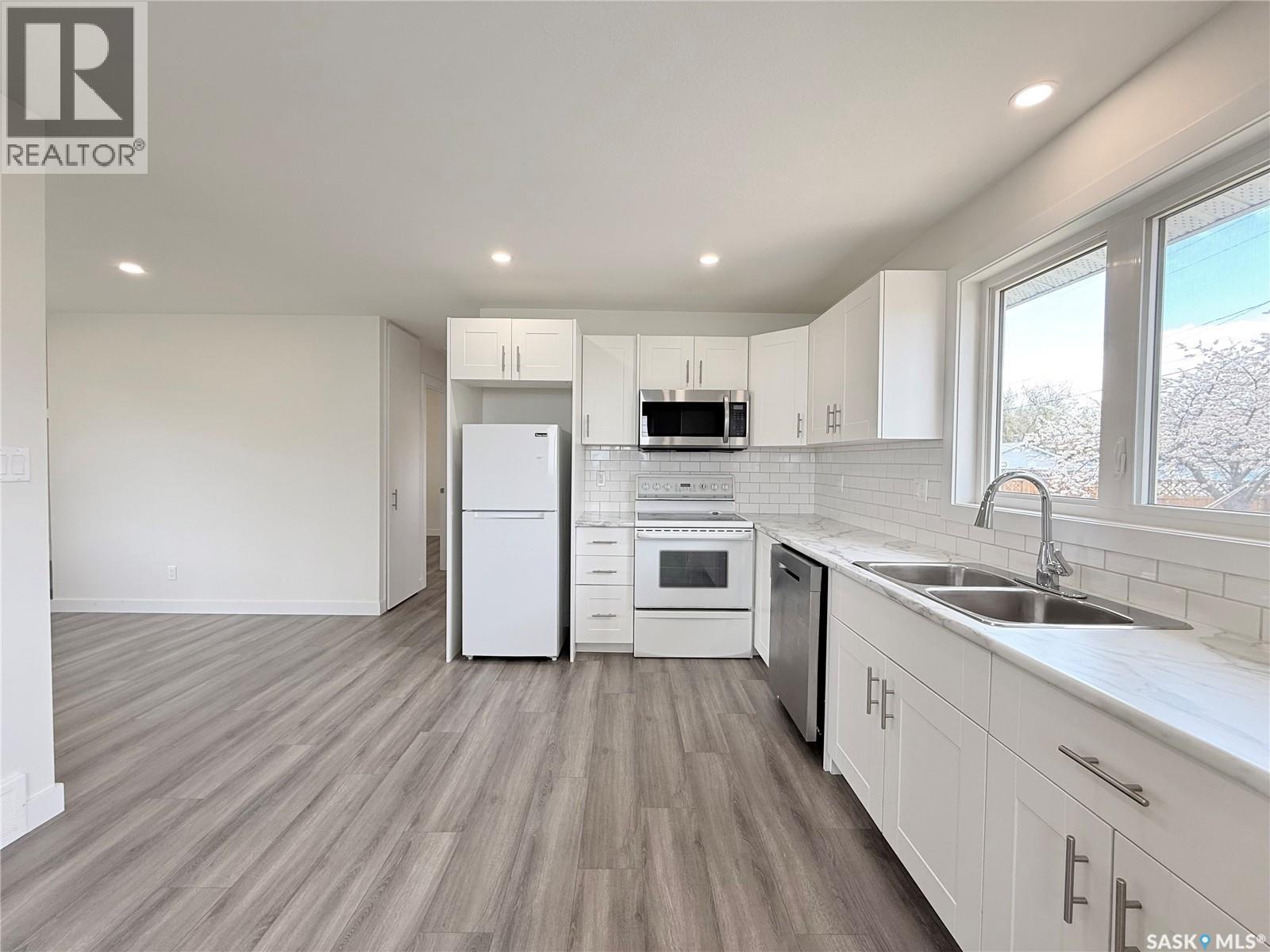 318 Mctavish Street, Outlook, Saskatchewan  S0L 2N0 - Photo 2 - SK036175