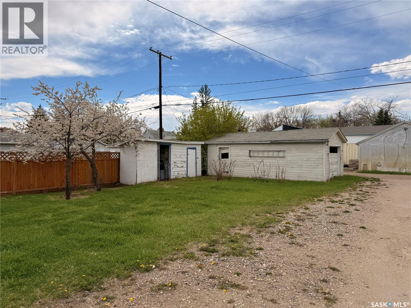 318 Mctavish Street, Outlook, Saskatchewan  S0L 2N0 - Photo 26 - SK036175