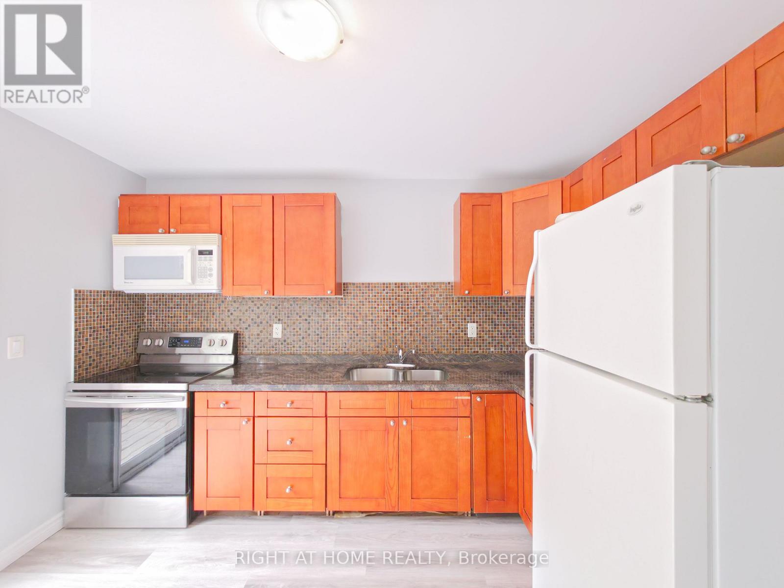 343 Mitchell Avenue, Oshawa, Ontario L1H 2W2 - Photo 10 - E13167150