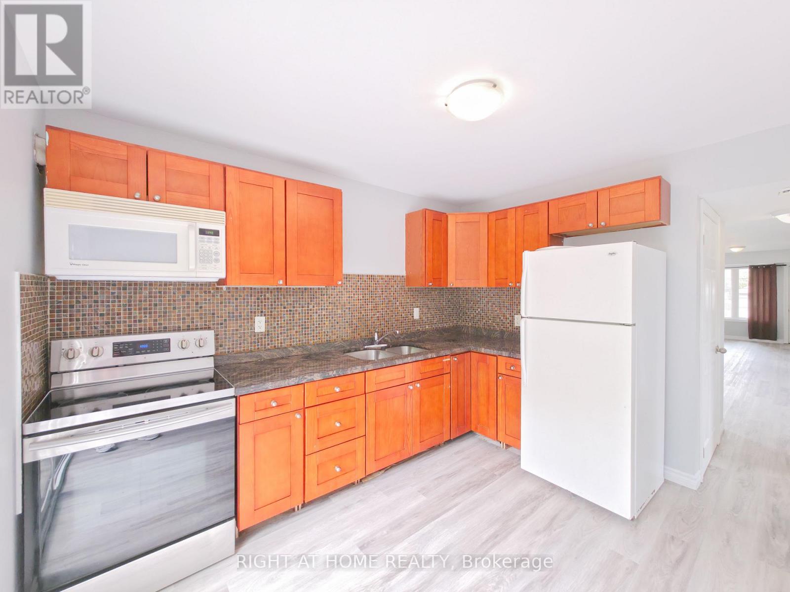 343 Mitchell Avenue, Oshawa, Ontario L1H 2W2 - Photo 9 - E13167150