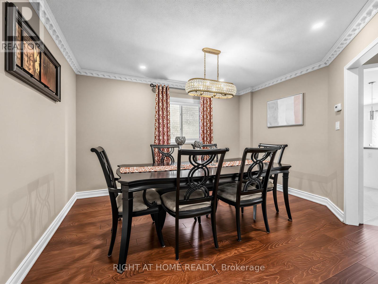 7068 Rosehurst Drive, Mississauga, Ontario L5N 6Y8 - Photo 8 - W13125540