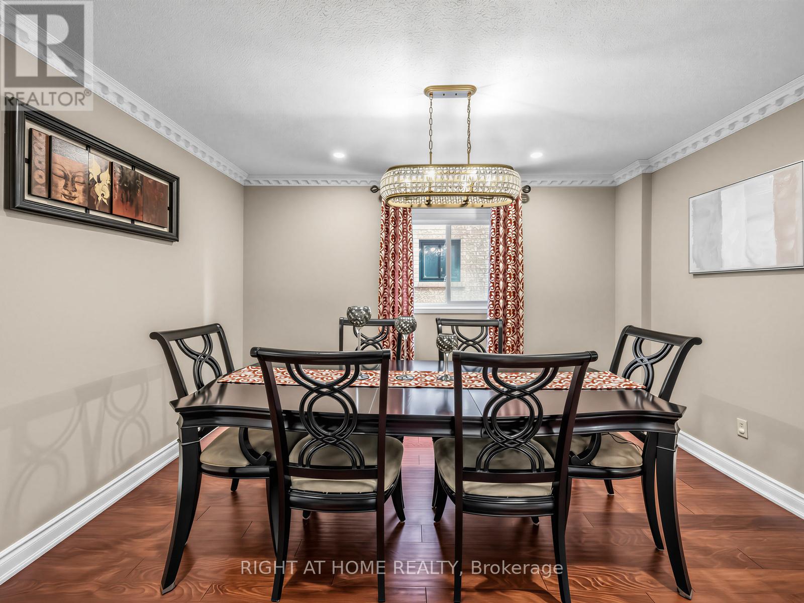 7068 Rosehurst Drive, Mississauga, Ontario L5N 6Y8 - Photo 6 - W13125540