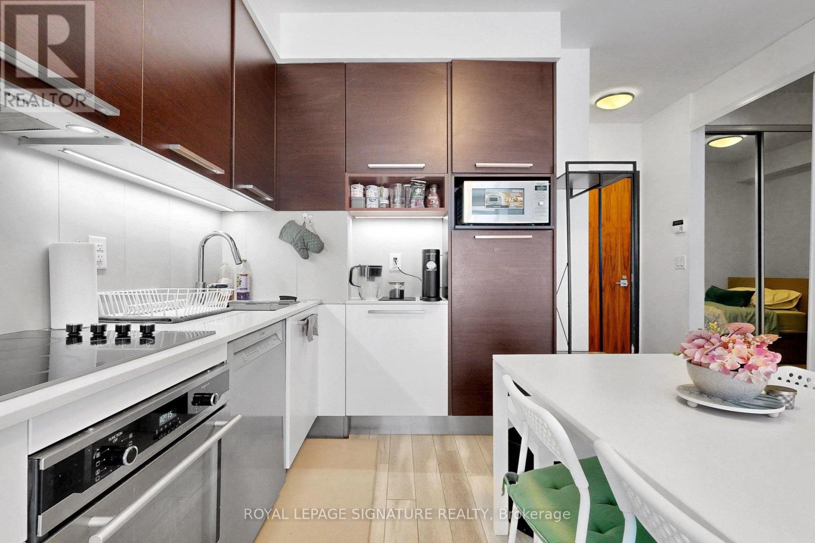 301 - 36 Park Lawn Road, Toronto, Ontario  M8V 0E5 - Photo 6 - W13164818