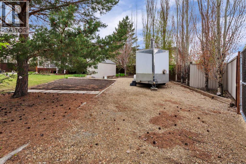 35 Lang Close, Red Deer, Alberta  T4R 3N3 - Photo 5 - A2313907