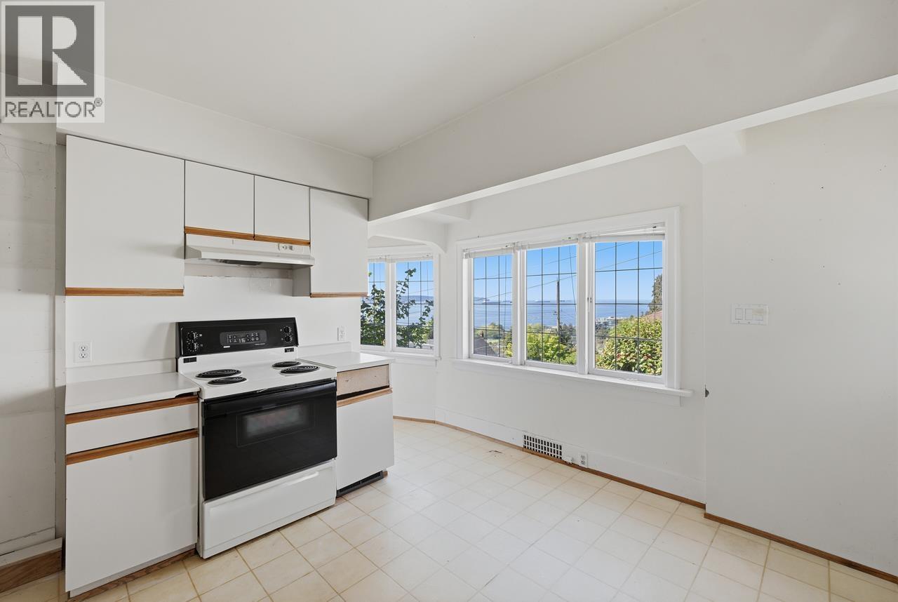 1013 Duchess Avenue, West Vancouver, British Columbia  V7T 1G8 - Photo 10 - R3124922