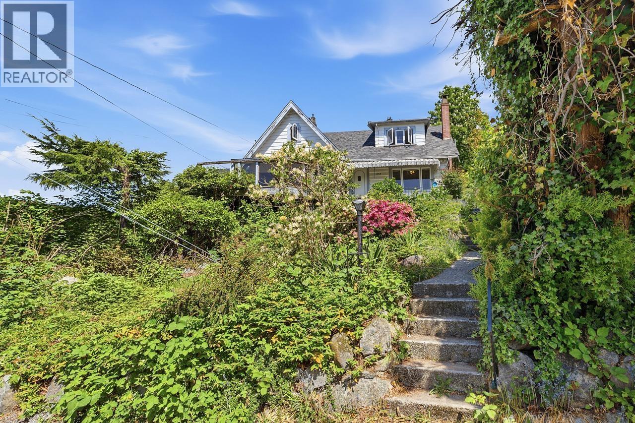 1013 Duchess Avenue, West Vancouver, British Columbia  V7T 1G8 - Photo 3 - R3124922