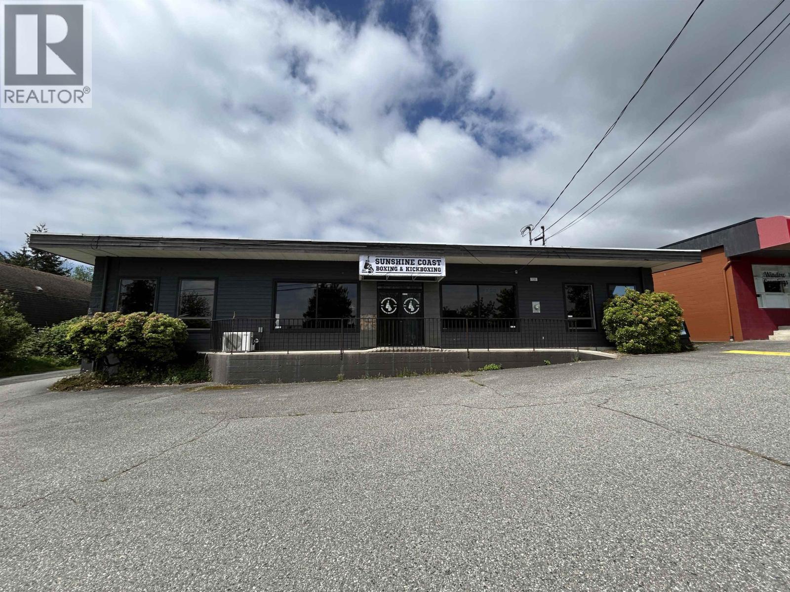 739&747 North Road, Gibsons, British Columbia  V0N 1V9 - Photo 12 - C8078979