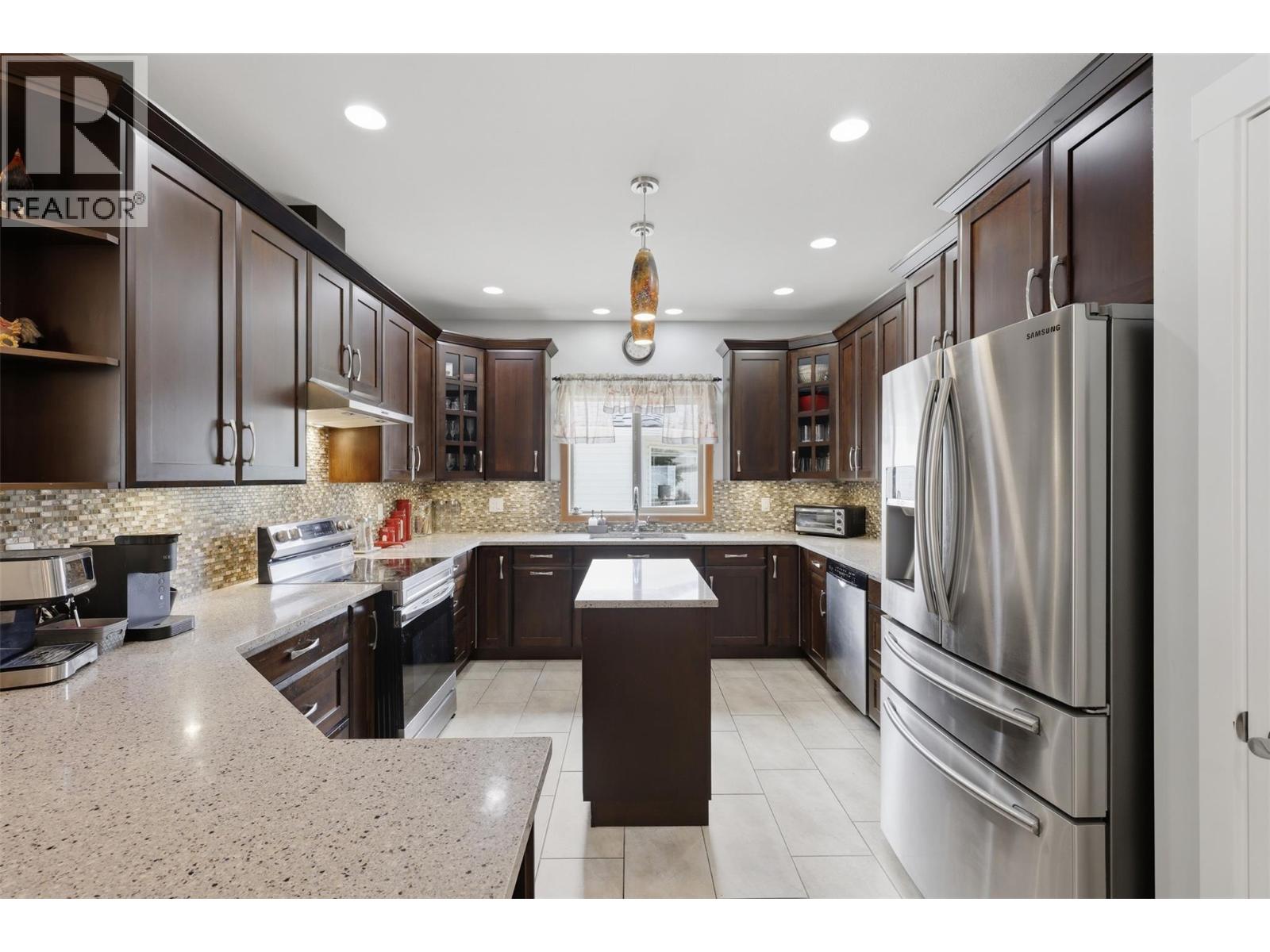 417 Nueva Wynd, Kamloops, British Columbia  V2H 1S1 - Photo 8 - 10388556