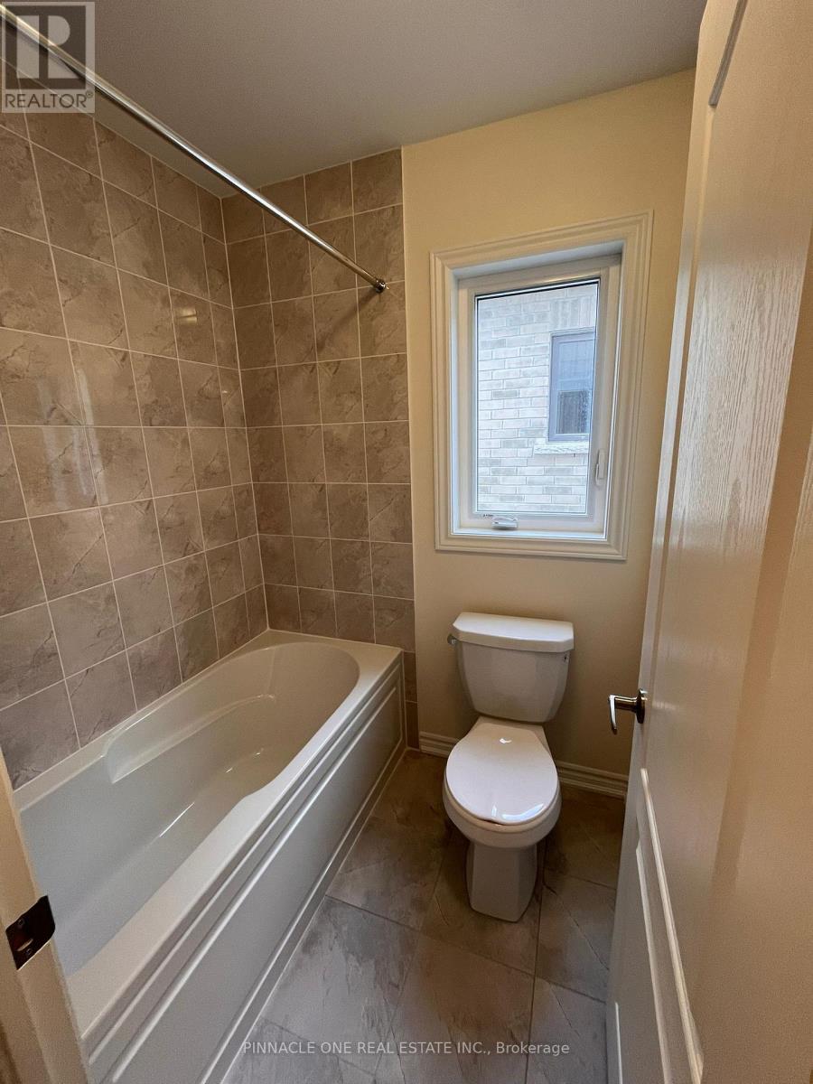 2107 Hallandale Street, Oshawa, Ontario  L1H 8L7 - Photo 16 - E13167174