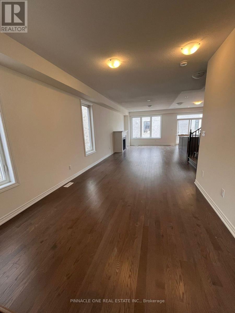 2107 Hallandale Street, Oshawa, Ontario  L1H 8L7 - Photo 4 - E13167174