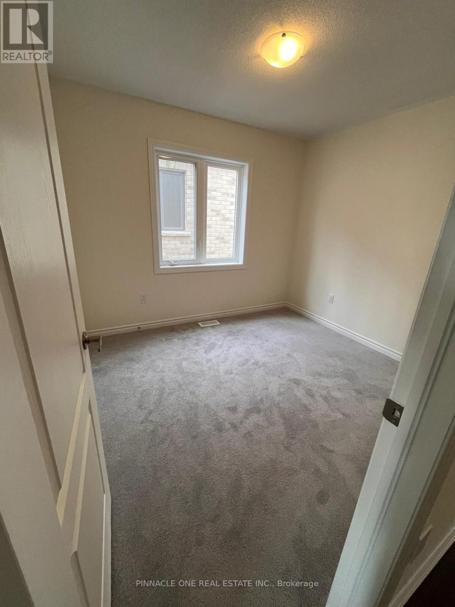 2107 Hallandale Street, Oshawa, Ontario  L1H 8L7 - Photo 6 - E13167174