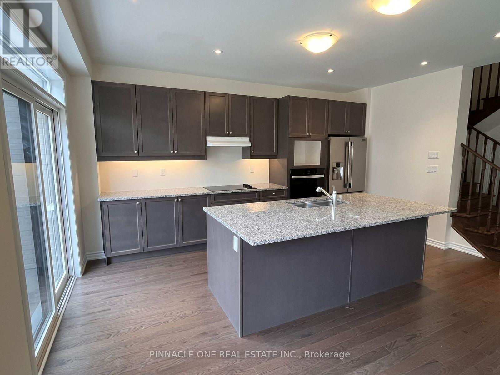 2107 Hallandale Street, Oshawa, Ontario  L1H 8L7 - Photo 8 - E13167174
