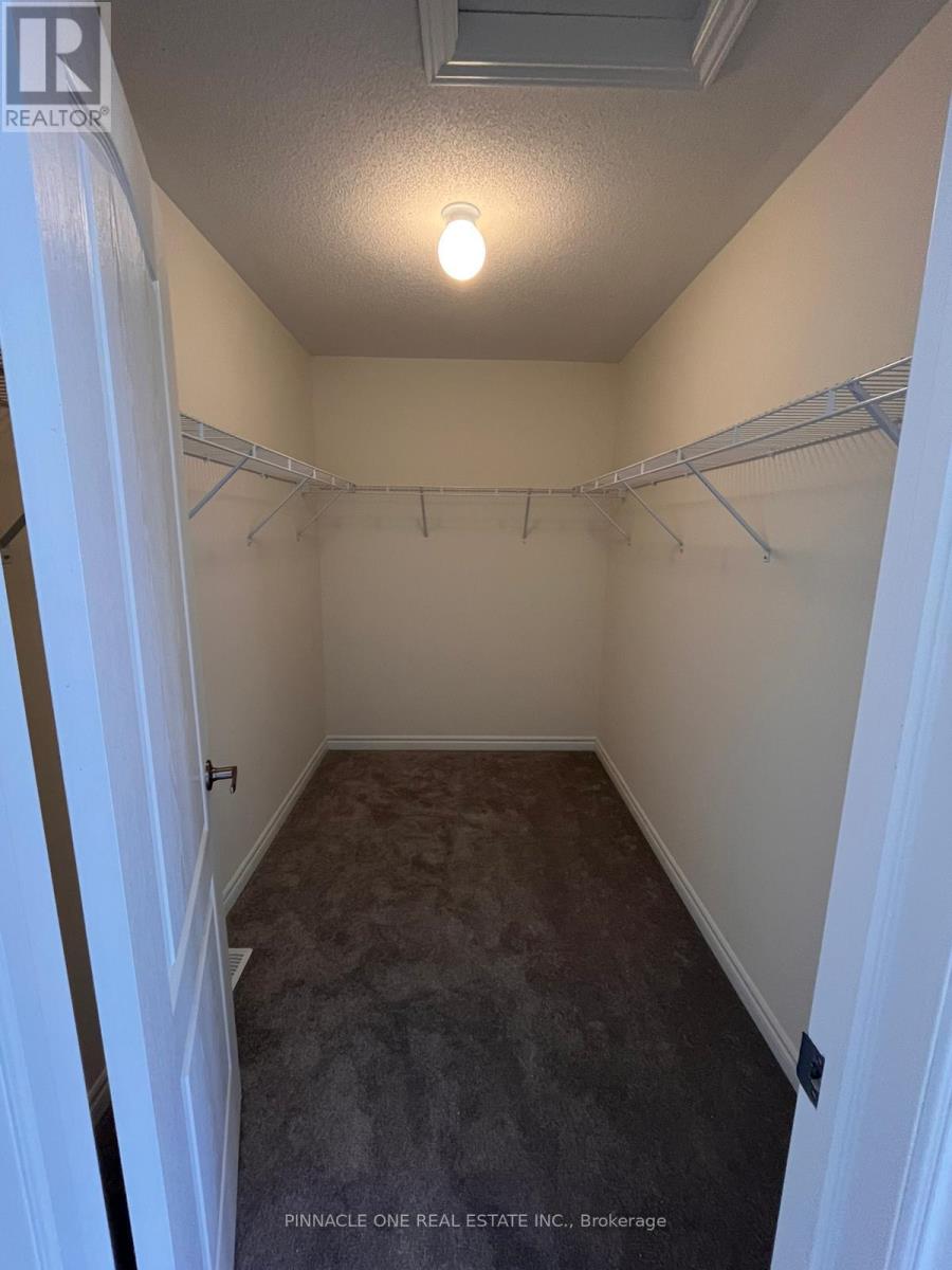 2107 Hallandale Street, Oshawa, Ontario  L1H 8L7 - Photo 9 - E13167174