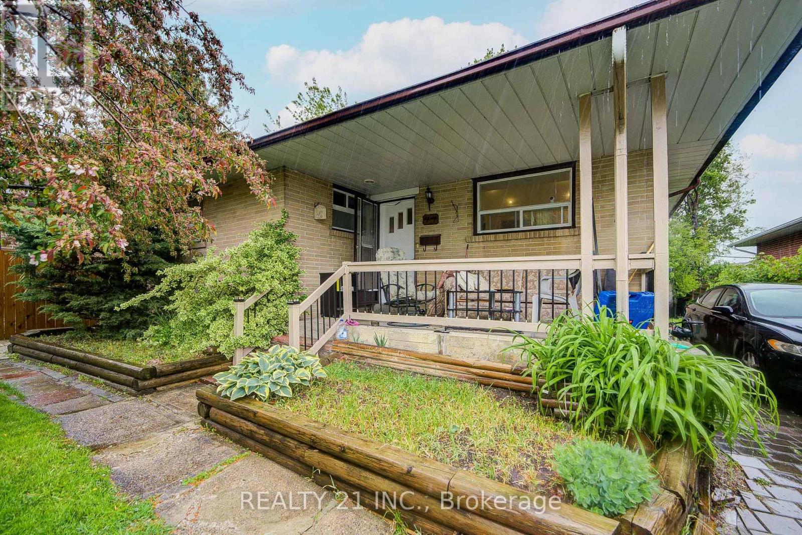 44 Sundance Crescent, Toronto, Ontario  M1G 2M2 - Photo 3 - E13167184