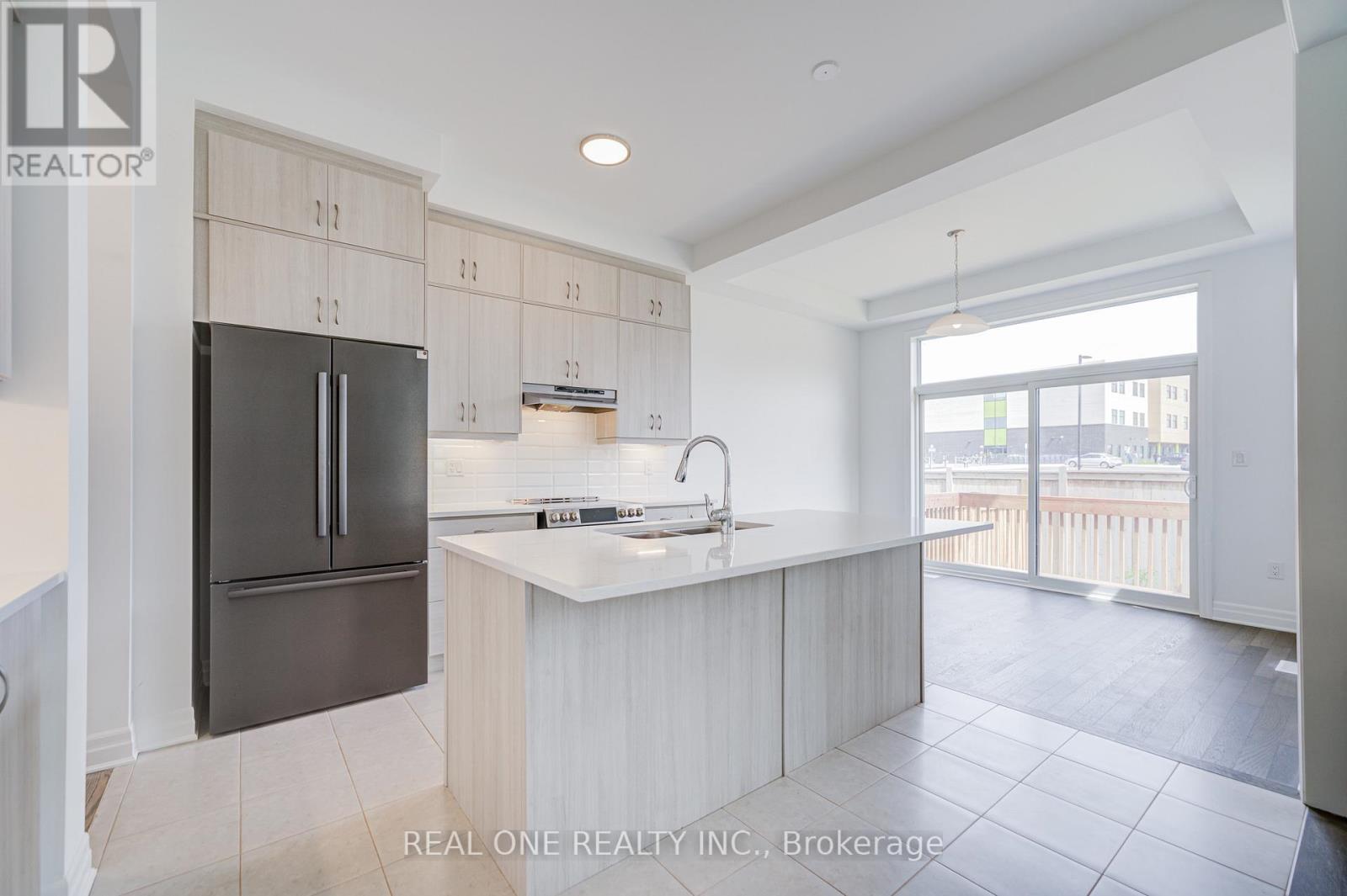 1204 Onyx Trail, Oakville, Ontario L6H 7G1 - Photo 10 - W13167168