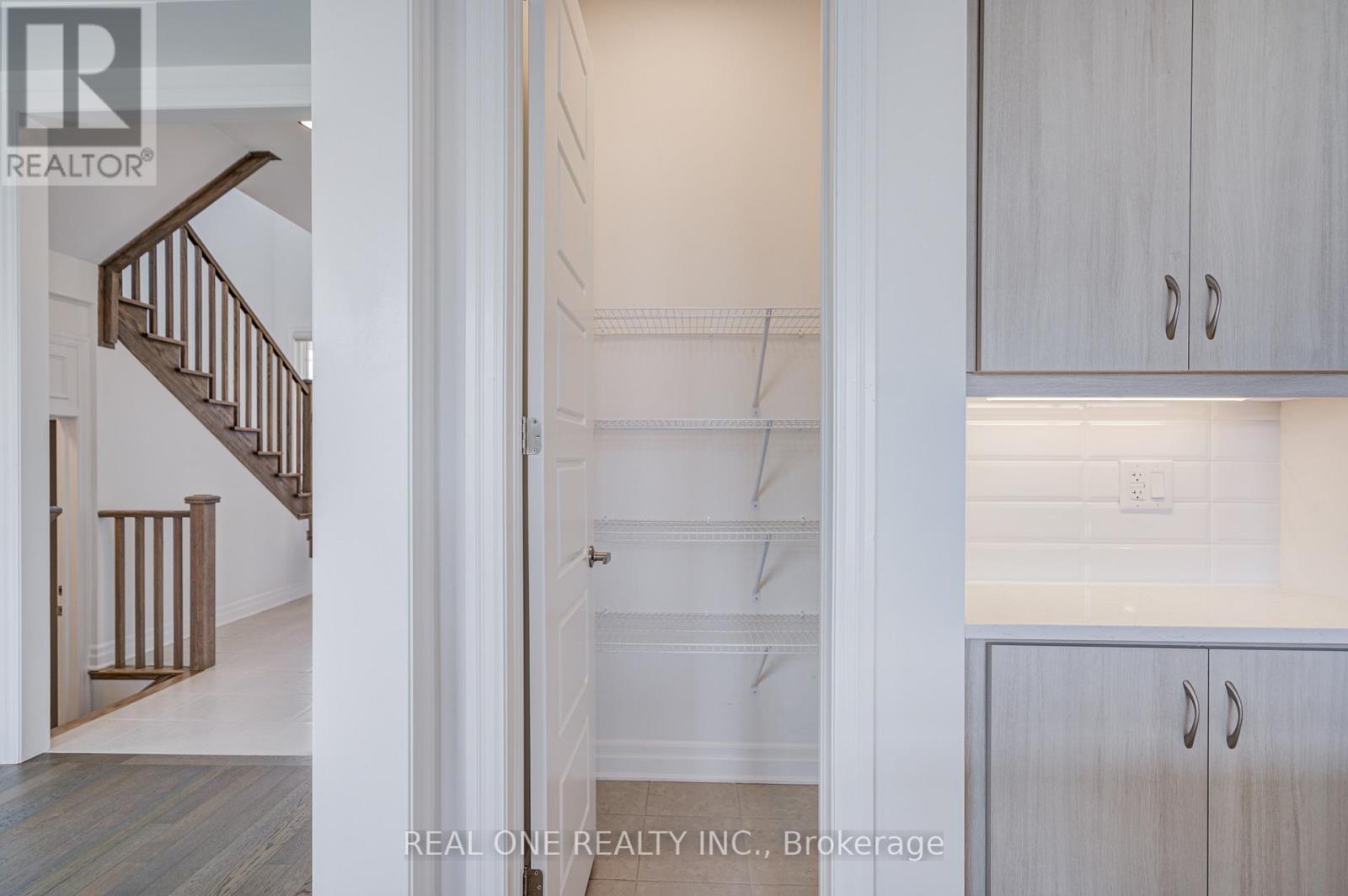 1204 Onyx Trail, Oakville, Ontario L6H 7G1 - Photo 17 - W13167168