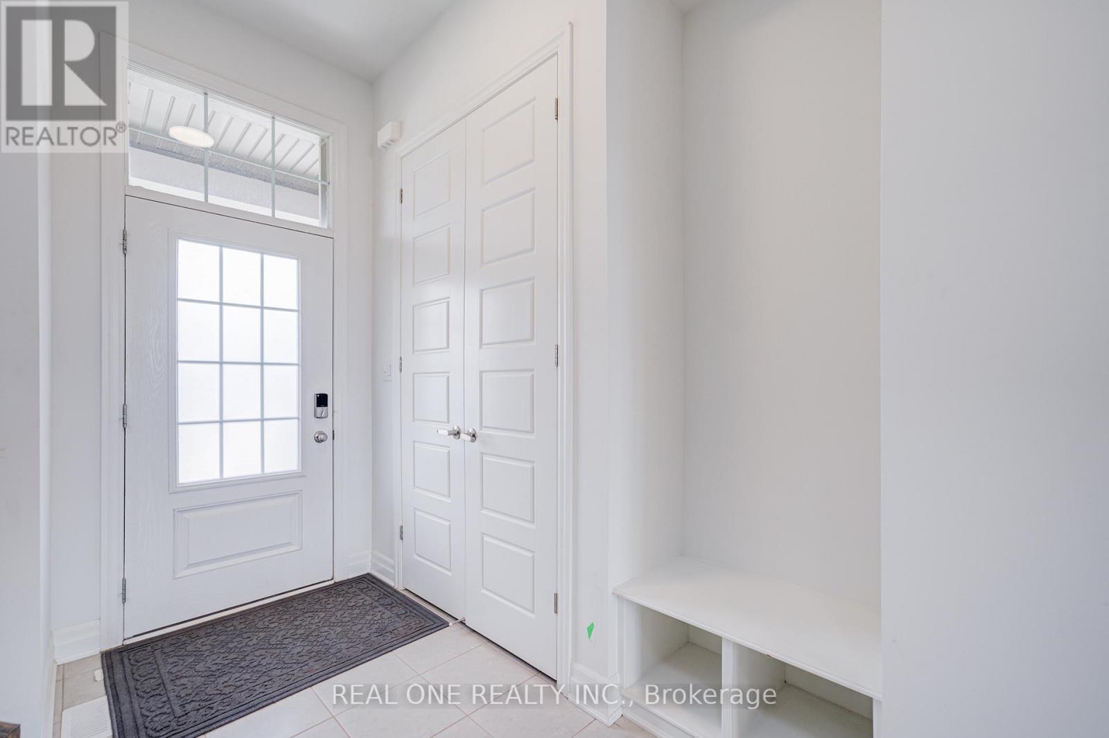 1204 Onyx Trail, Oakville, Ontario L6H 7G1 - Photo 4 - W13167168