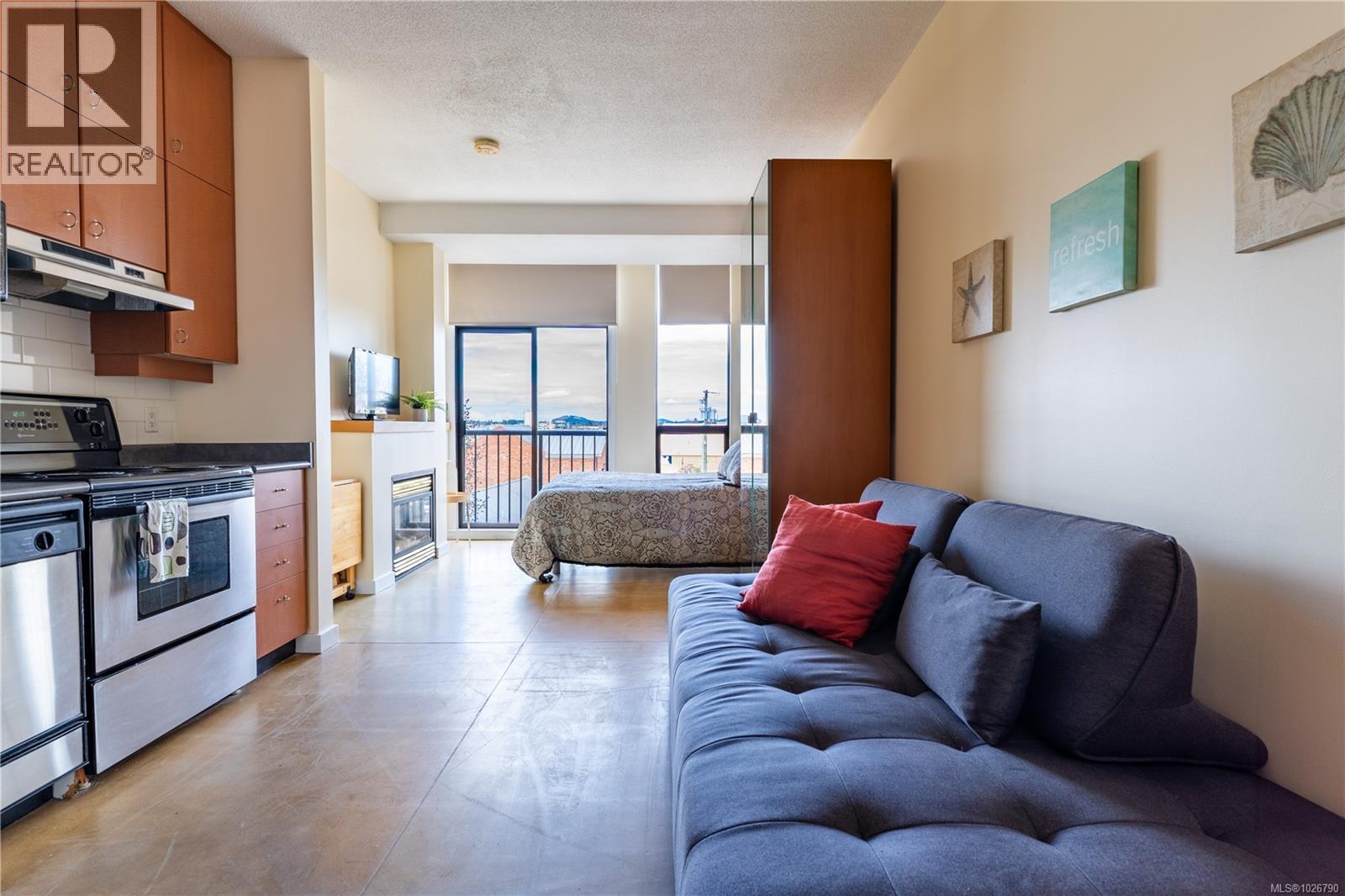 419 409 Swift St, Victoria, British Columbia  V8W 1S2 - Photo 2 - 1026790
