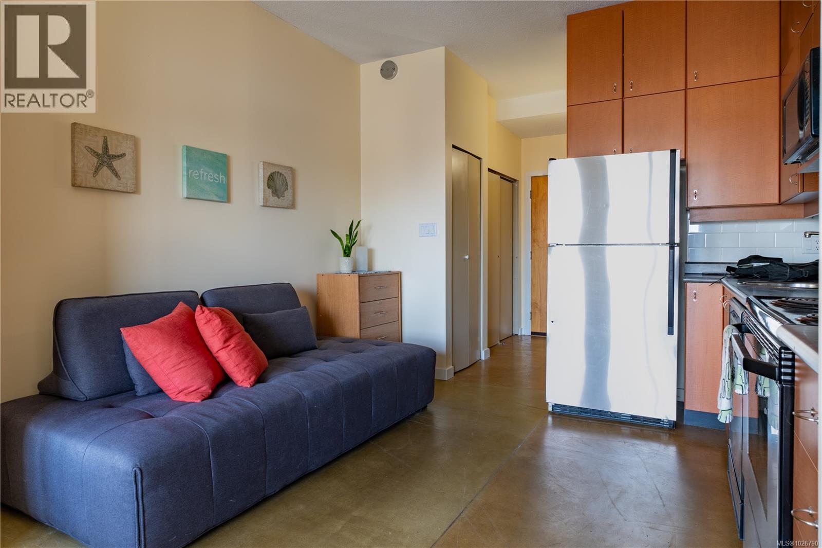 419 409 Swift St, Victoria, British Columbia  V8W 1S2 - Photo 6 - 1026790