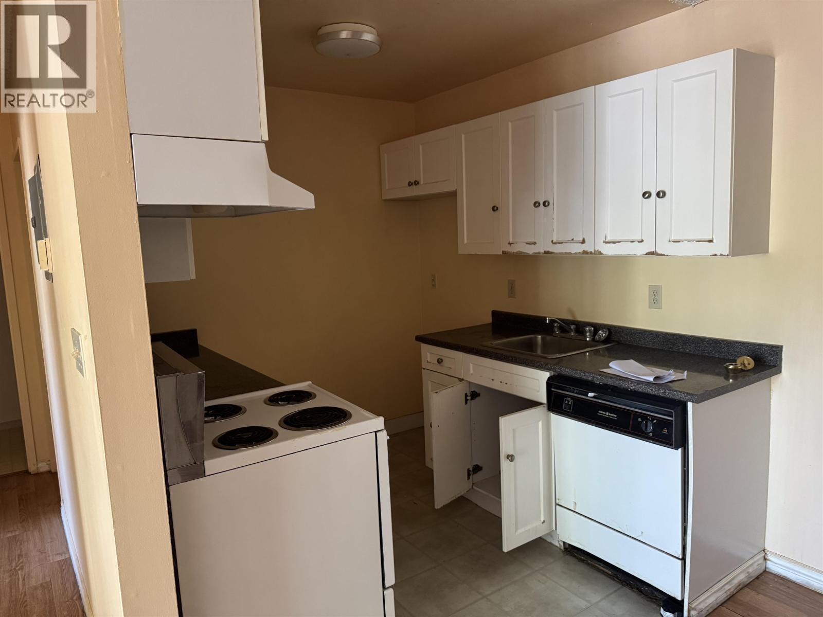 201 7280 Lindsay Road, Richmond, British Columbia  V7C 3M6 - Photo 2 - R3116809
