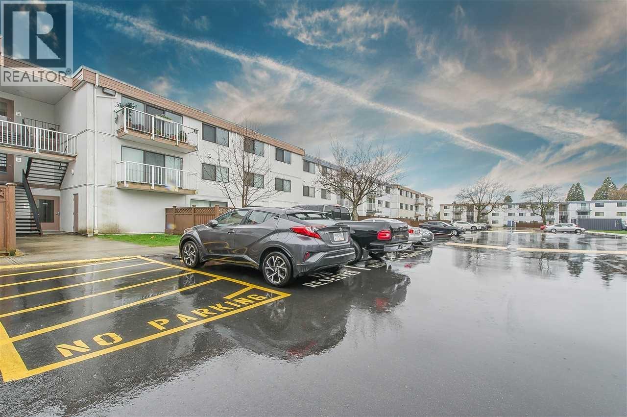 201 7280 LINDSAY ROAD, Richmond, British Columbia