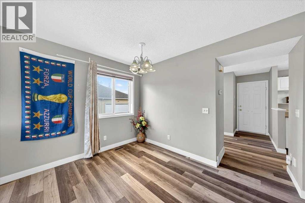 15 Cedarview Mews, Calgary, Alberta  T2W 6H8 - Photo 17 - A2312178