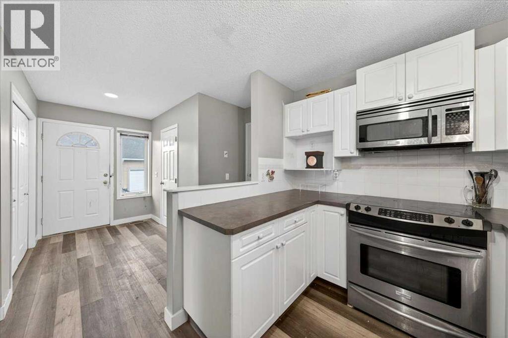 15 Cedarview Mews, Calgary, Alberta  T2W 6H8 - Photo 11 - A2312178