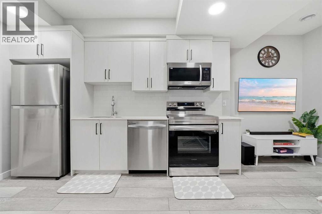 704 Creekstone Circle SW, Calgary, Alberta  T2X 4Y6 - Photo 32 - A2286641