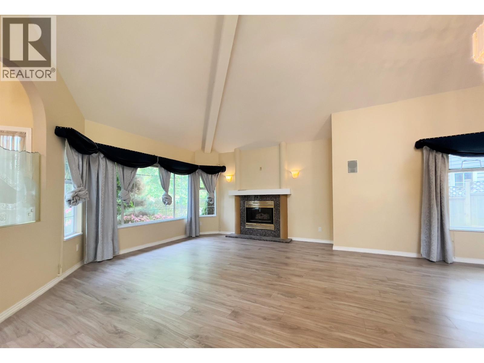 5620 Cornwall Drive, Richmond, British Columbia  V7C 5M5 - Photo 3 - R3125027