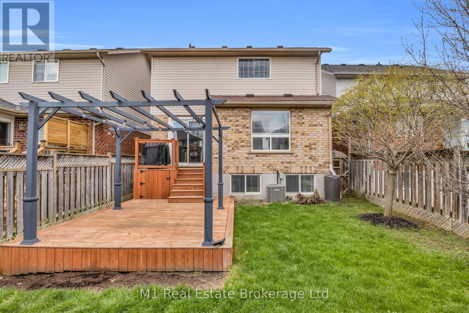 90 Cedarvale Avenue, Guelph, Ontario  N1E 7K2 - Photo 2 - X13167208
