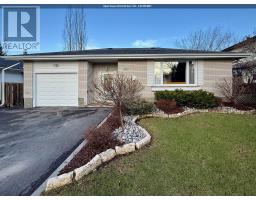 145 County BLVD, THUNDER BAY, Ontario