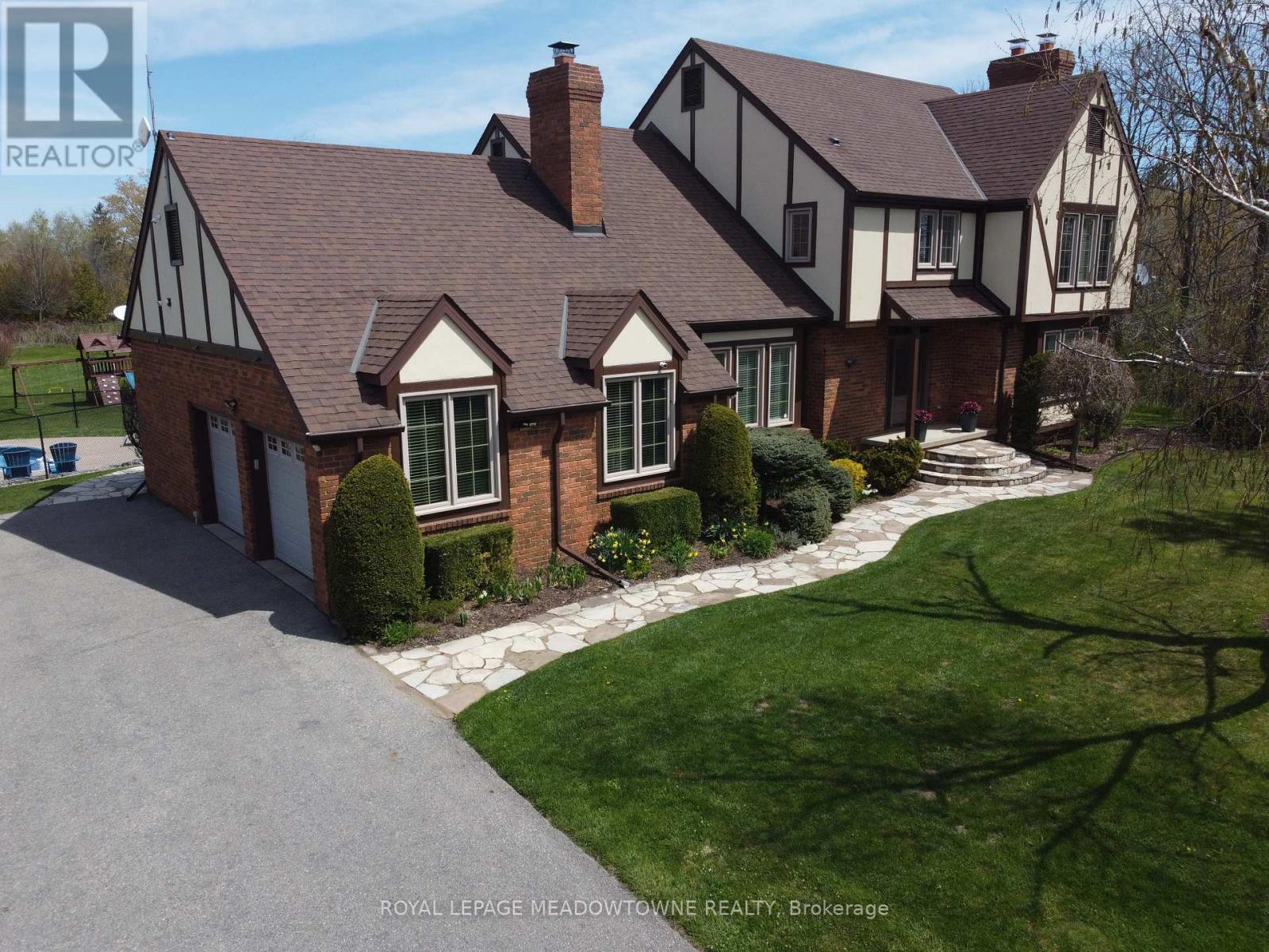 4905 First Line, Erin, Ontario  L7J 2L9 - Photo 3 - X12878834