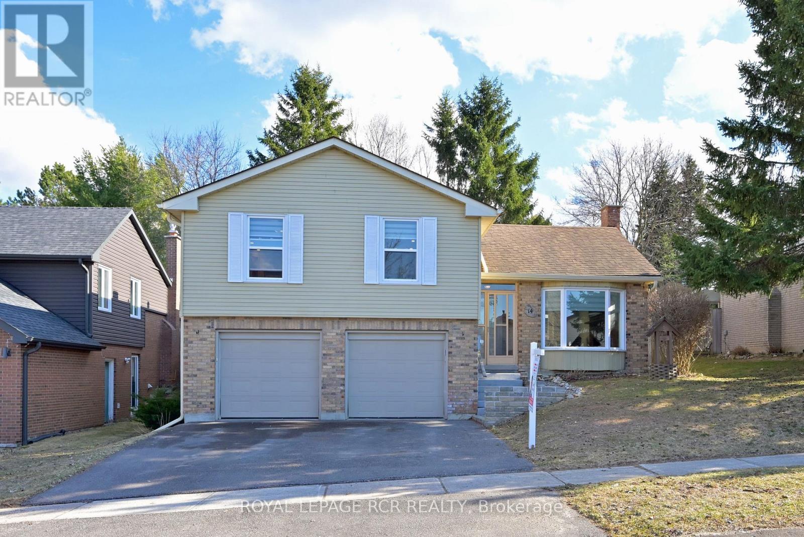14 GOLDGATE CRESCENT, Orangeville, Ontario