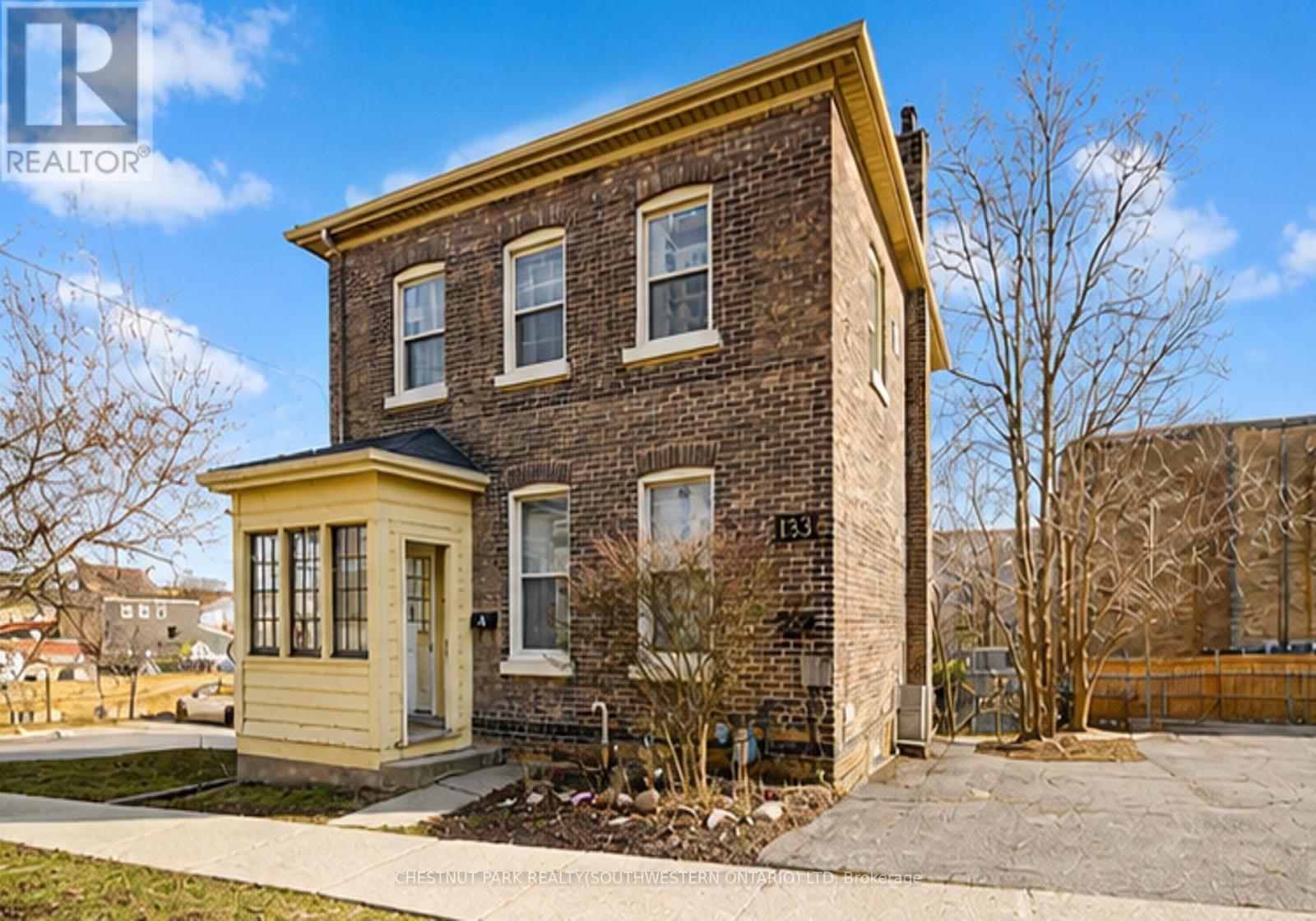 133 DARLING STREET, Brantford, Ontario
