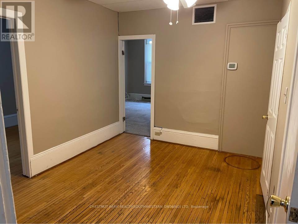 133 Darling Street, Brantford, Ontario  N3T 2L1 - Photo 21 - X12890276