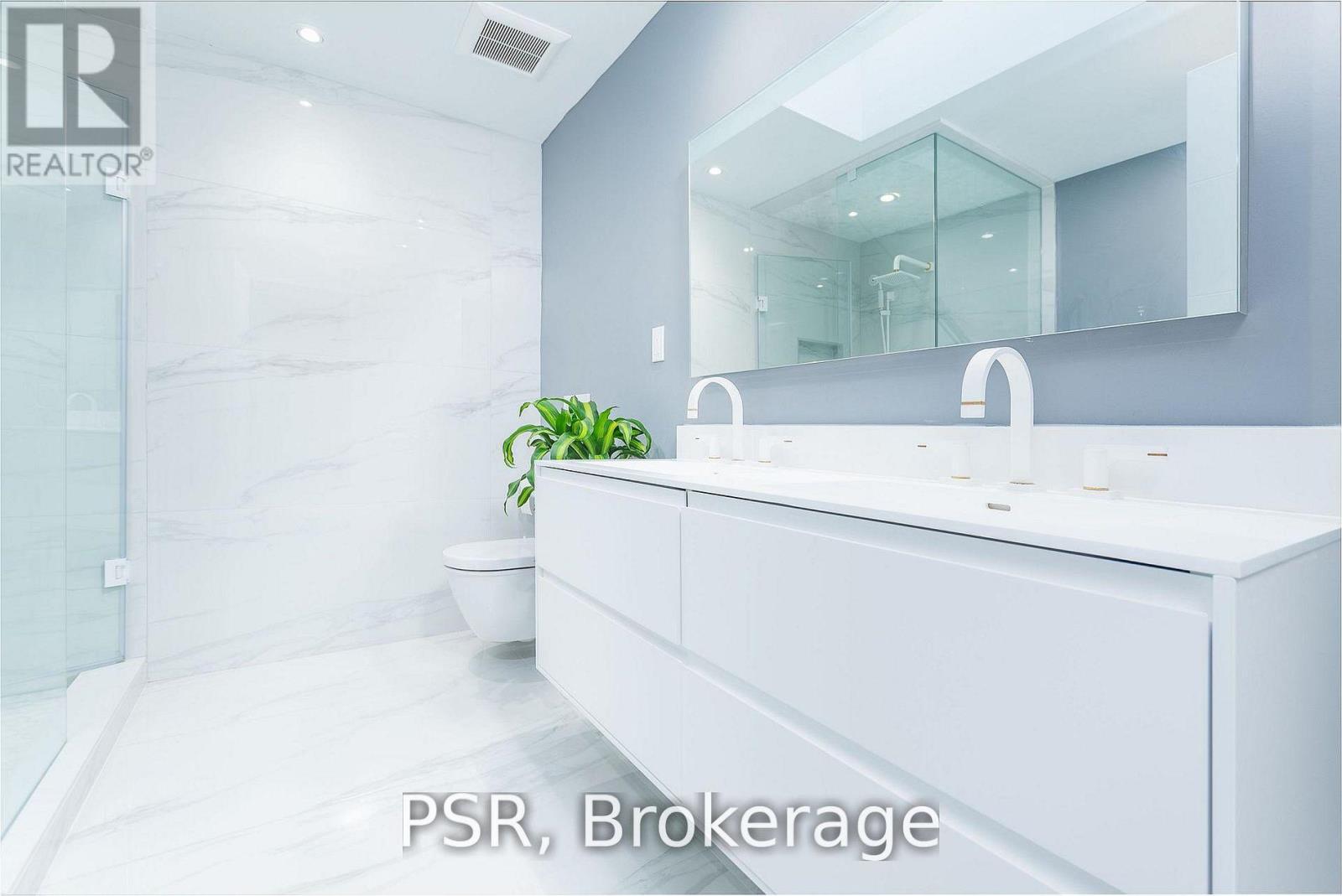 10 Bishop Street, Toronto, Ontario  M5R 1N2 - Photo 16 - C13167198
