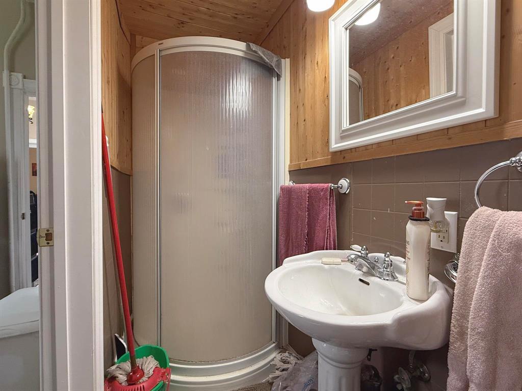 221 Fourth Street, Reston, Manitoba  R0M 1X0 - Photo 12 - 202611314