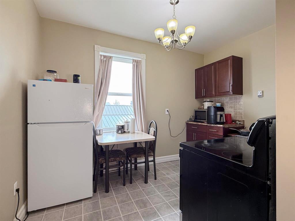 221 Fourth Street, Reston, Manitoba  R0M 1X0 - Photo 17 - 202611314