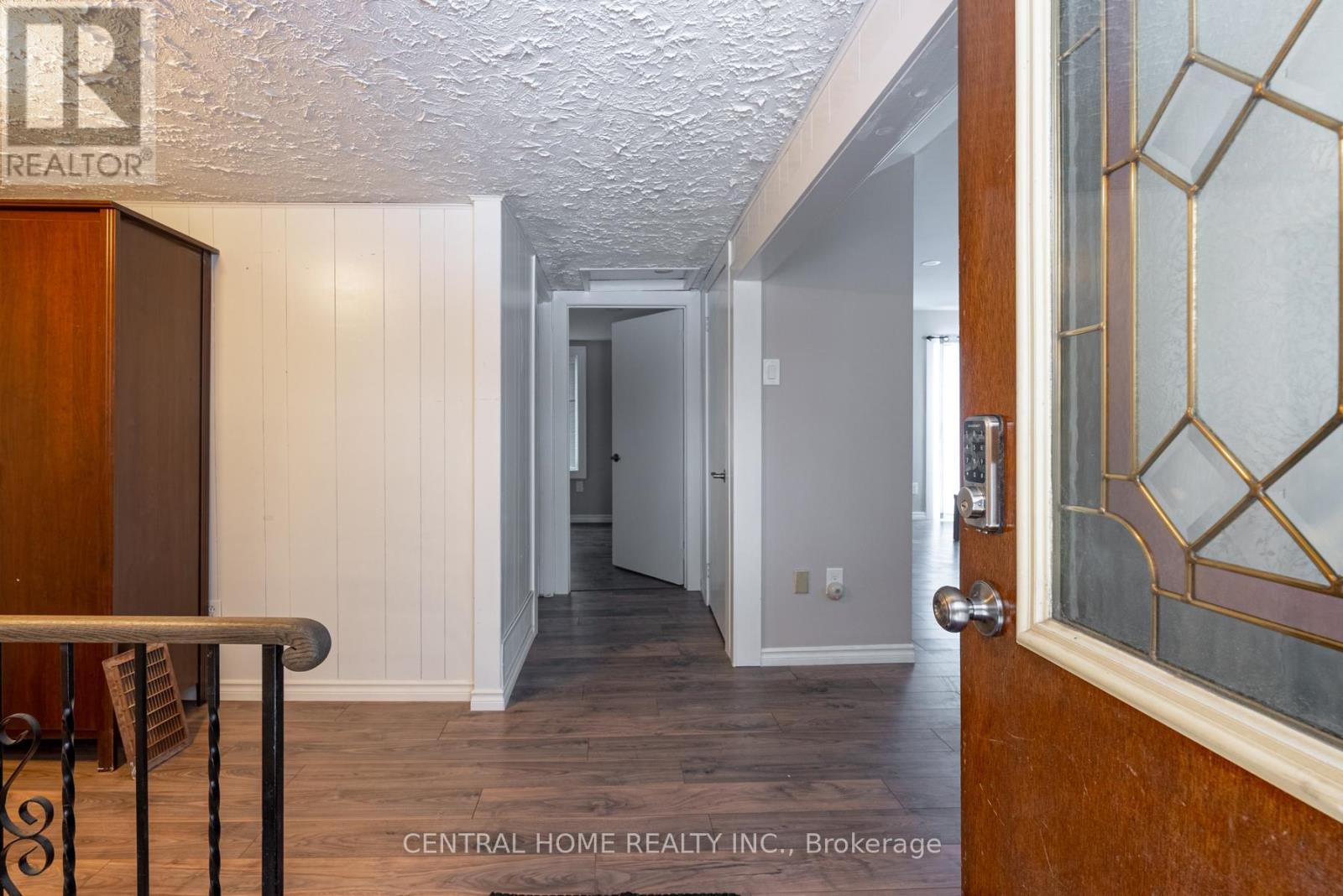 651 16th Avenue, Richmond Hill, Ontario  L4C 7A8 - Photo 2 - N13167206