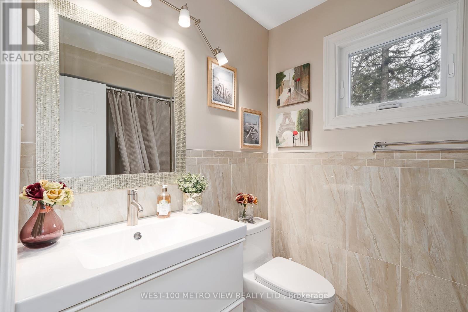7 Fairway Crescent, Wasaga Beach, Ontario  L9Z 1C1 - Photo 27 - S13092382