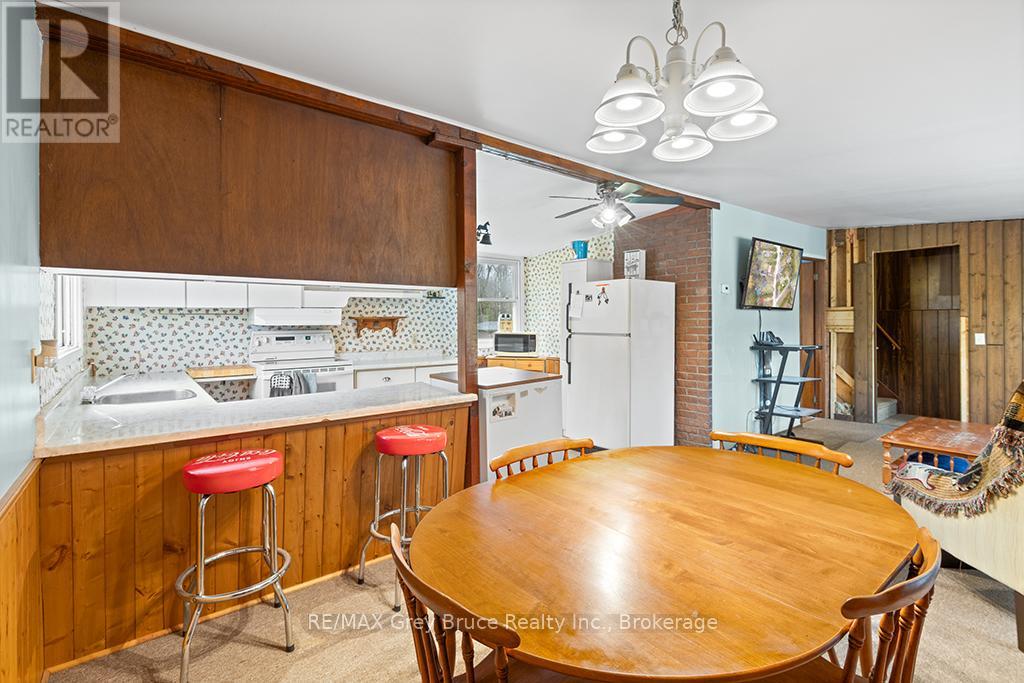 243 Mccullough Lake Drive, Chatsworth, Ontario  N0H 2V0 - Photo 20 - X12996258