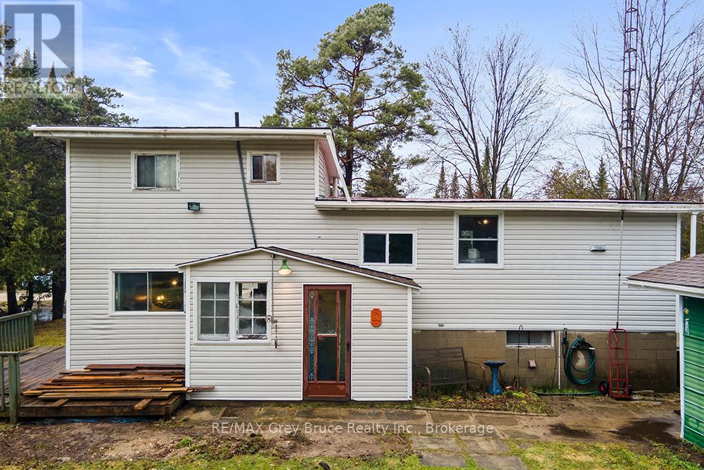 243 Mccullough Lake Drive, Chatsworth, Ontario  N0H 2V0 - Photo 14 - X12996258