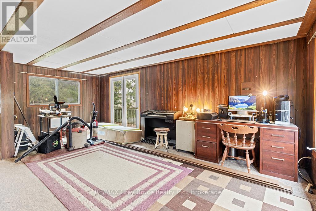 243 Mccullough Lake Drive, Chatsworth, Ontario  N0H 2V0 - Photo 22 - X12996258