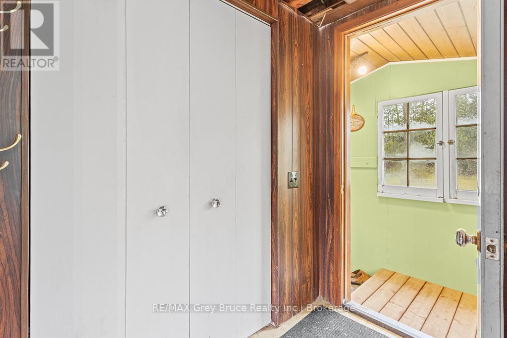 243 Mccullough Lake Drive, Chatsworth, Ontario  N0H 2V0 - Photo 34 - X12996258