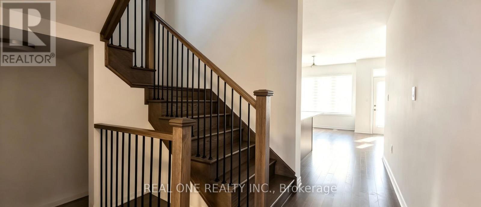 3214 Crystal Drive, Oakville, Ontario  L6M 5S8 - Photo 5 - W13167200