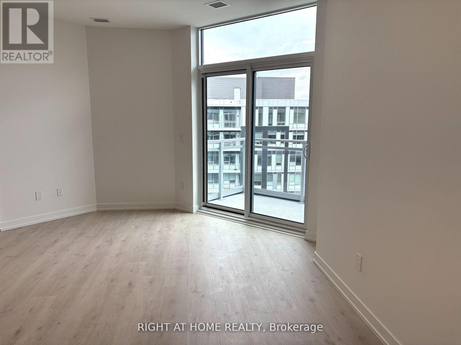 648 - 2501 Saw Whet Boulevard S, Oakville, Ontario  L6M 5N2 - Photo 5 - W13167202